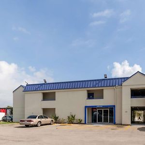Motel 6-Houston, Tx - East