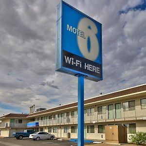 Budgetel Inn & Suites