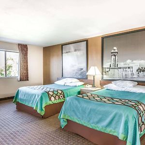 Studio Suite Two Double Beds Non-Smoking
