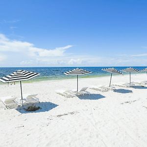 Deluxe Beachfront King Studio