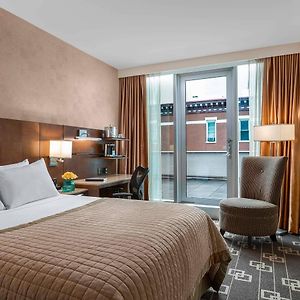 Executive Upper Floors Queen Room