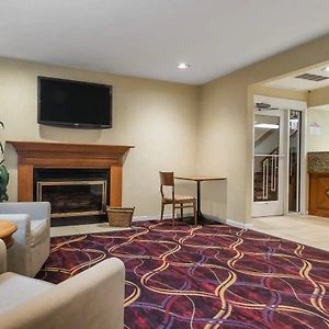 Hawthorn Suites Dayton South
