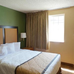 One-Bedroom Queen Suite