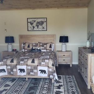 The Snowshoe Lodge
