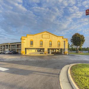 Econo Lodge Byron
