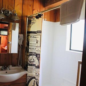 Cozy Queen Room