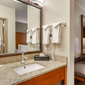 Queen Room Mobility accessible