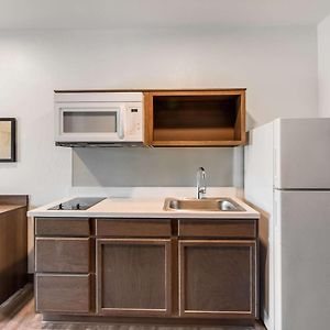 Woodspring Suites Bakersfield Airport