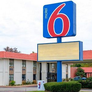 Motel 6-Palestine, Tx