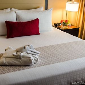 Deluxe  King Room Disability Access