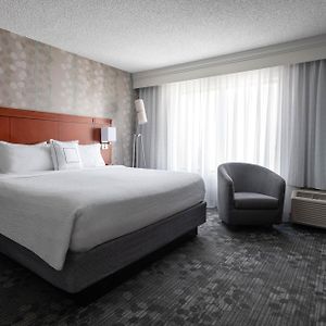 One-Bedroom King Suite