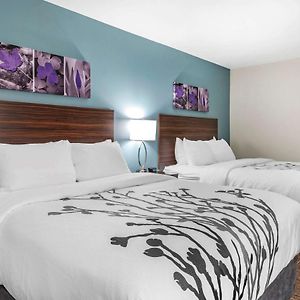 Queen Room Mobility accessible