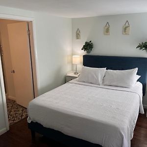 Classic Queen Room
