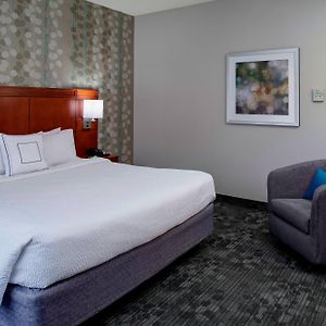 One-Bedroom King Suite