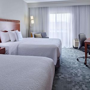 Queen Room Hearing Accesible