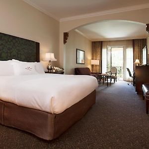 Premium King Room