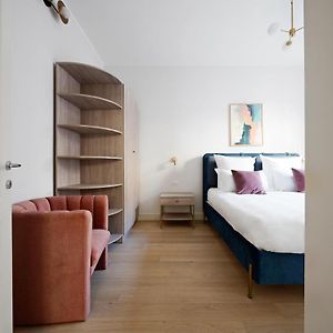 Large One-Bedroom Apartment