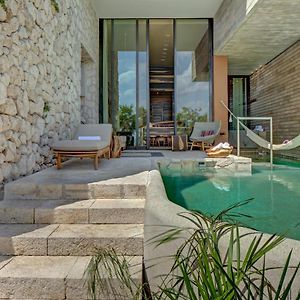 Beachfront King Suite with Ocean View