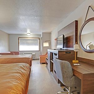 Queen Suite