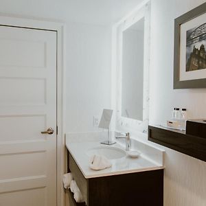 Premium King Room