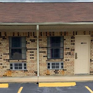 Luxury Inn Forrest City