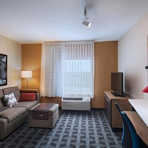 One-Bedroom Queen Suite