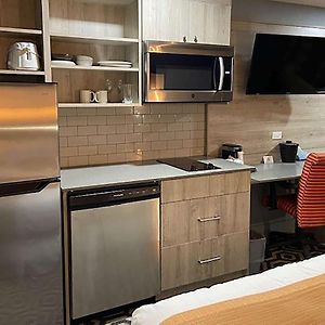 Ramada By Wyndham Medicine Hat
