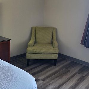 King Room Exterior Corridor or Smoking