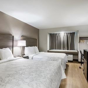 Deluxe  Queen Room Disability Access