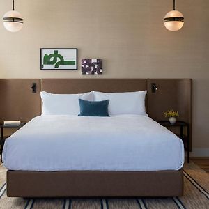 Urban King Room