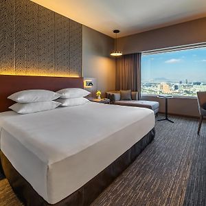 Upper Floors King Room