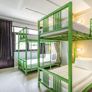 Dormitory Room Mixed