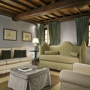 Luxury One-Bedroom Apartment