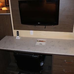 Queen Suite