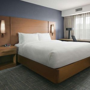 One-Bedroom King Suite