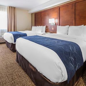 Queen Suite Mobility accessible