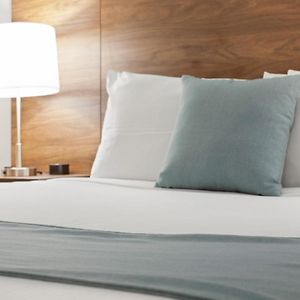 Queen Room Mountain view