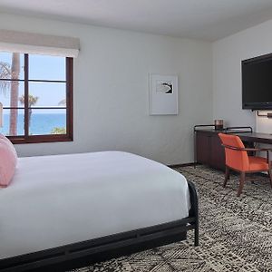 Premium King Room