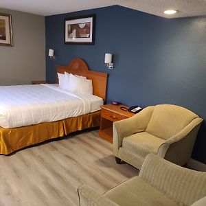 Queen Room Mobility accessible