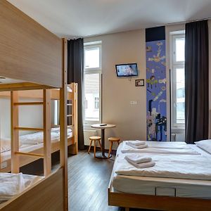 6 Bed Dormitory Room Room