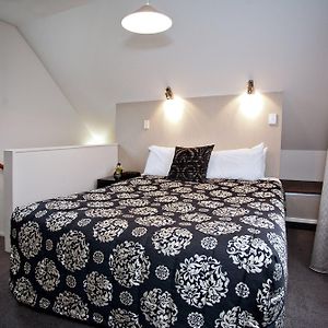 Standard King Studio