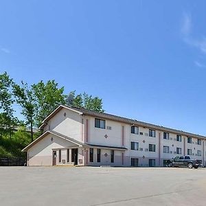 Dickinson Inn