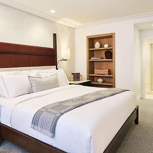 Premium King Room