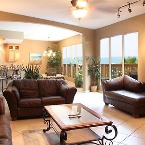 Two-Bedroom King Suite