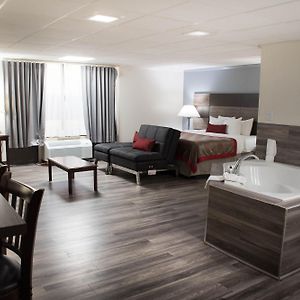 Deluxe King Suite