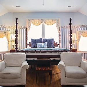 Historic King Room