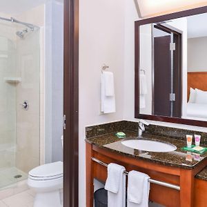 Upper Floors Queen Room