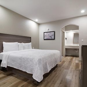 Premium King Room