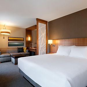 Upper Floors King Room