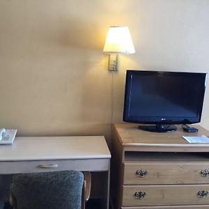 Queen Room Mobility or hearing accessible